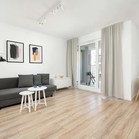 Stylish With Balcony Near Market By Renters Appartement